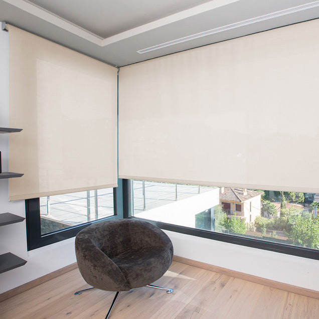Estor enrollable screen 1% en color blanco roto en mirador
